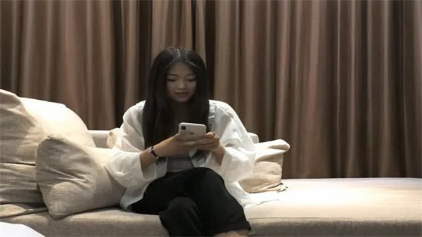 极品骚货翘臀献穴 浪叫迎合巨根狂抽猛插