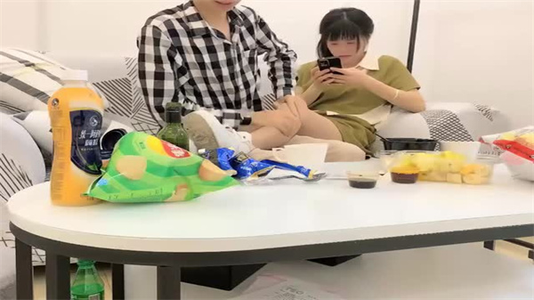 瘦猴先生爆操极品良家人妻 狂干熟女内射骚穴