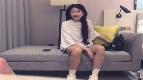 太子探花亲操！极品纹身大美女火辣身材，骚穴被狂插猛干内射喷水！