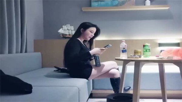 文轩探花顶级尤物！巨乳翘臀骚穴饥渴求操，被狂干内射到高潮！
