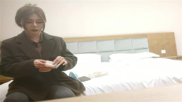 极品外围女神淫荡勾魂！风骚娇躯任你猛操骚穴，淫水狂喷内射湿透！