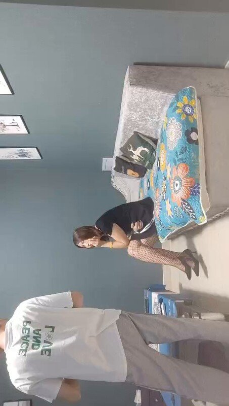 黑丝御姐自揉骚穴撩裙后入猛操大屁股内射