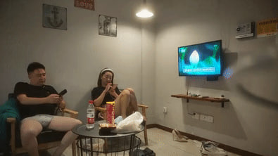 酒店狂操离异人妻，小胖哥内射爆干骚穴求饶