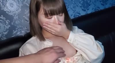 FC2PPV-1730910皮肤白皙胸部丰满的本地偶像