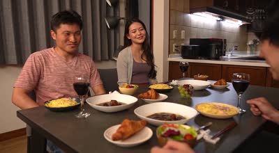 JUR-561 眠れない森の美人妻 マドンナ専属 第2弾！！ 中出し解禁！！ 夫の親友に孕ませられた私 涼菜波美