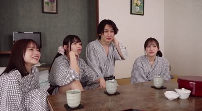 HUNTC-364 突然出来た自由奔放過ぎる3人の義妹は超小悪魔ドスケベちゃん！とにかくエロ過ぎて「裸の付き合いだ」って言ってはお風呂に入ってきて体の洗いっこを求めてきて…