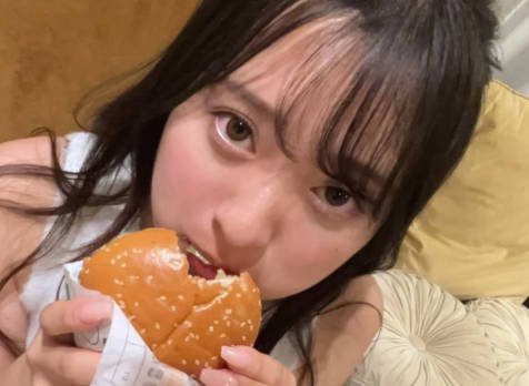 MFCL-024 【ゼロ距離カップル】キス魔彼女とデート帰りのまったりタイム#かほ - 花守夏歩