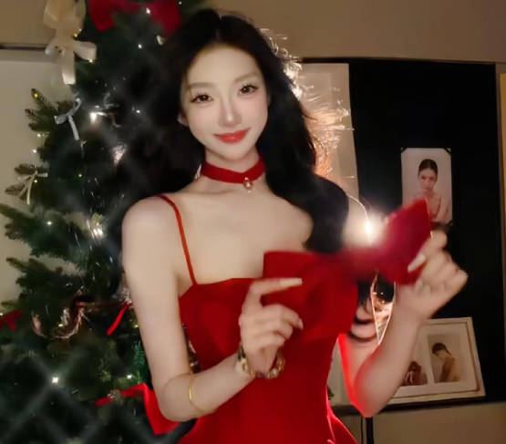 酒店走廊姐姐裸体罚站趴人家门口放肆浪叫人来人往刺激