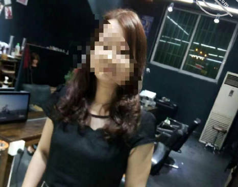 附近人加的熟女人妻老公半年多没操她便宜我了