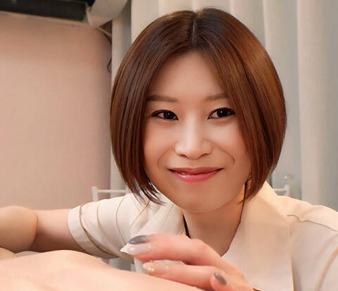 DHT-259一心不乱的吮吸从侧脸突出的肉棒痕迹自己将玩具插进下面淫液数次喷射第一次这么爽对不起老公突击活塞骑乘位淫液爆漏内腔痉挛