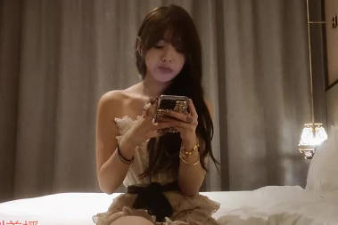 今天约了个大学生播音系的叫声很好听-李白