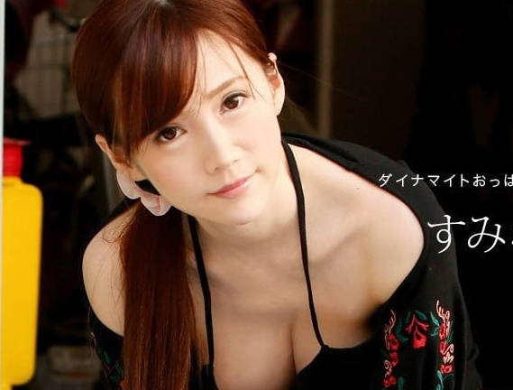 041820-001-在前辈家做客被他的美女老婆勾引在睡着的前辈身边无套内射