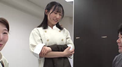 FJIN-106 息子ほど年の離れたバイト先の男子学生達と一泊二日の温泉旅行に来た美熟女パート主婦は優しくて欲求不満で…俺たちみんな36歳パート主婦まみさんのガチ恋勢 長瀬麻美