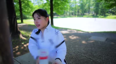 FNS-138 新人 無邪気さの裏に隠されたマッチョな性欲 現役アスリート 神喜ミア AV DEBUT