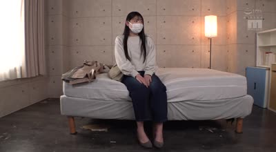 MOER-001 このHカップ乳が…エロい。敏感チクビの持ち主は、板橋の地味な看護師さん。彼氏に内緒で、絶倫オジサンにガンガン突かれ絶叫アクメ。AVデビュー。 山下望結