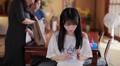 MIDA-412 田舎帰省で成長期の姪っ子と自宅かくれんぼの際中にこっそり無自覚中出しSEXしまくった3日間の思い出 泉ももか