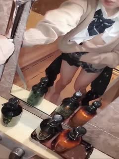 学生妹下海男友对着镜子后入抽插(1)