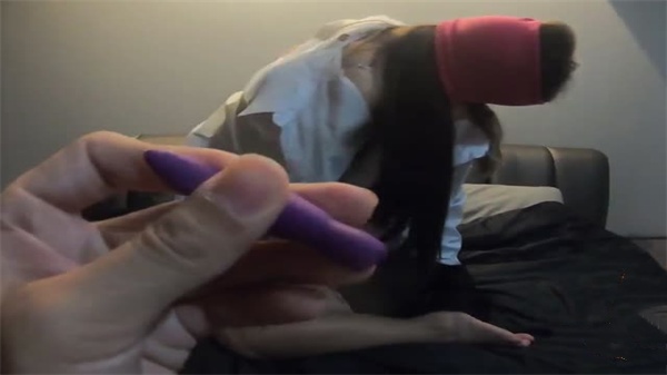 猛男性福生活实录 嫩妹母狗群P淫乱派对1