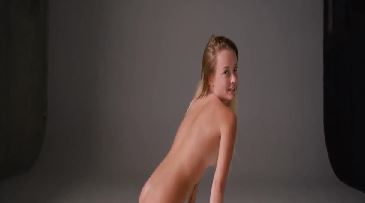 Alba赤裸诱惑，Hegre艺术拍摄2022年9月20日激情呈现