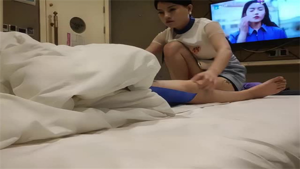 精油推背勾搭G奶极品女技师 巨乳摇晃被揉捏爆操到潮吹