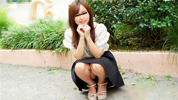 【10musume 122323_01】欲求不满的娇小白虎蜜桃臀少女！背男友偷拍AV泄欲实录！