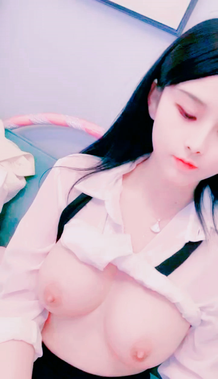 07 纯欲极品嫩模小优 骚乳荡漾勾魂挑逗 完美肉体任君享用