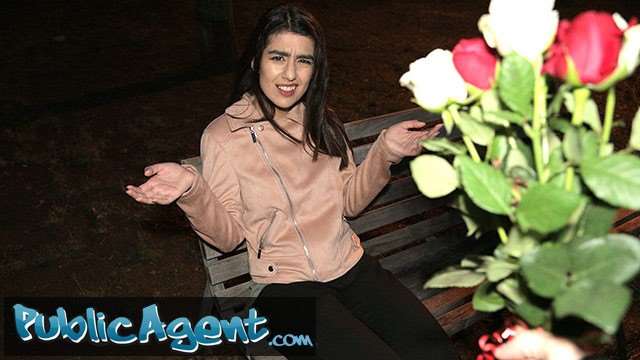 PublicAgent巨献！情人节AAEYSHA酒店被狂操，骚穴湿透狂喷白浆！