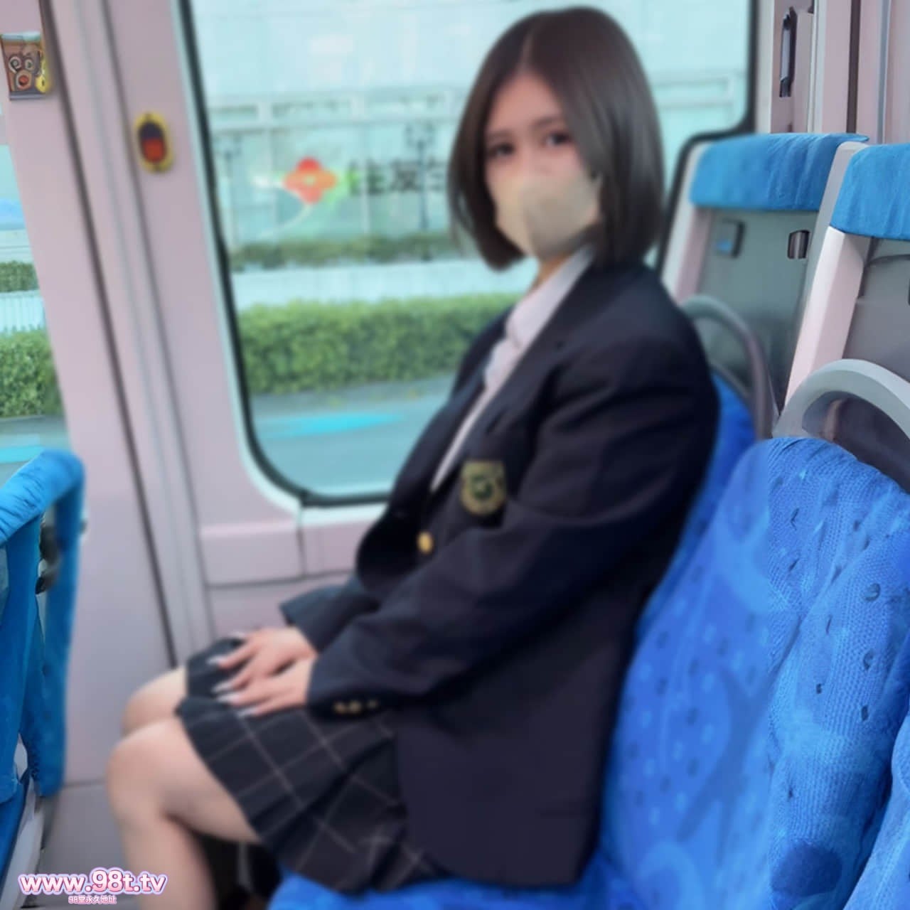 
        FC2PPV-4887440- 保管は自己責任【現】巨乳/.系③.年制をﾈｶﾌｪに連れ込み…。いけない事しちゃいました      
