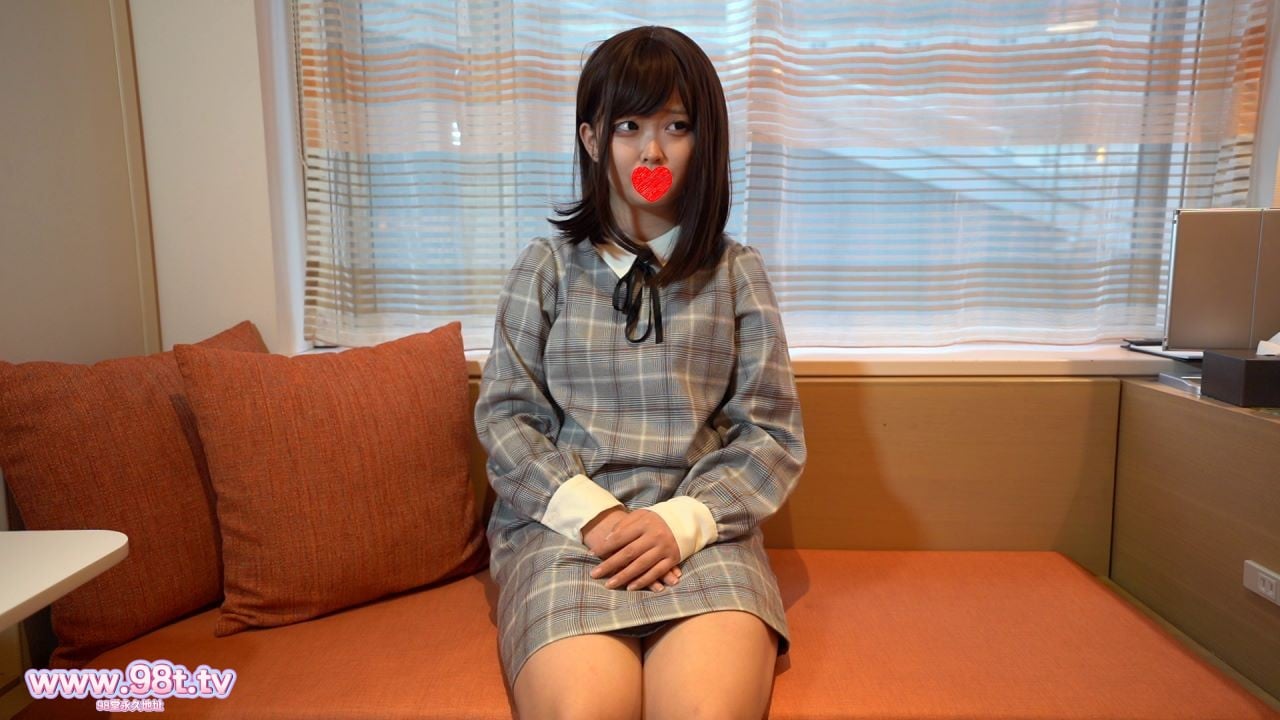 
FC2PPV-4554116-【顔出し・初出演】とある事情で泣く泣く出演を決めた１８歳