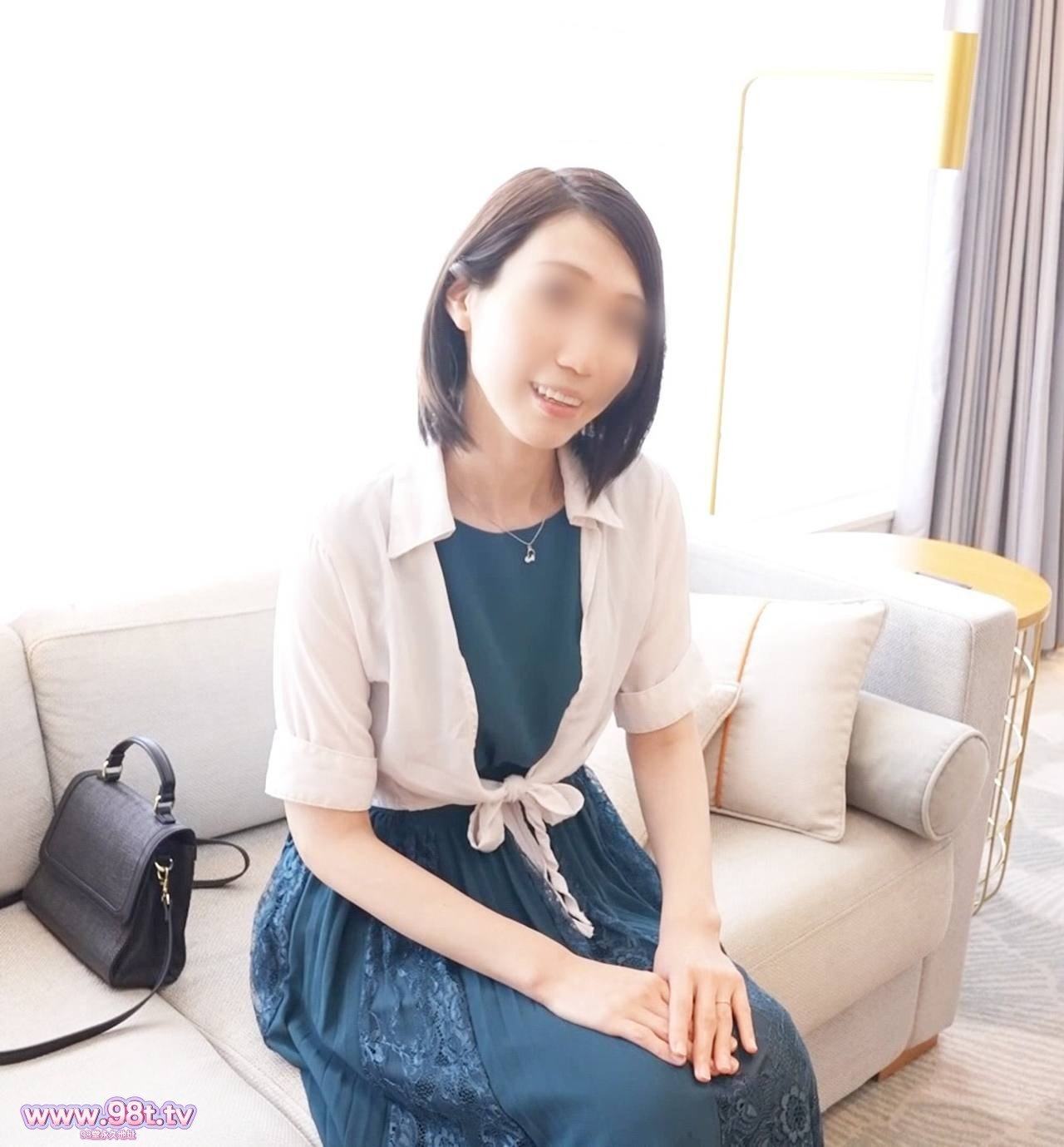 
FC2PPV-4549320-結婚5年目家庭一筋だった真面目な人妻 「お願い！激しくしてぇ！！」