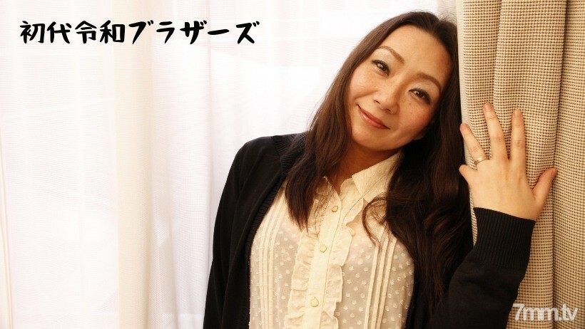 
RB011成熟的夫妇与享受假期的家庭