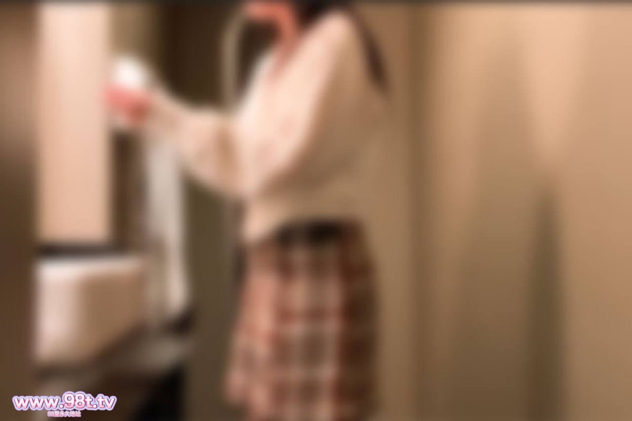 
FC2PPV-4586616-【素人個撮】【フェラ抜き】スマホを落としただけなのに--顔面偏差値