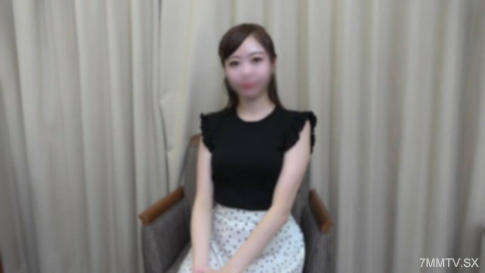 
FC2-PPV-4541913通道索赔显示沉重的新表医学院生博览会-美肤苗木一名男子的下嘴底部沾有精液