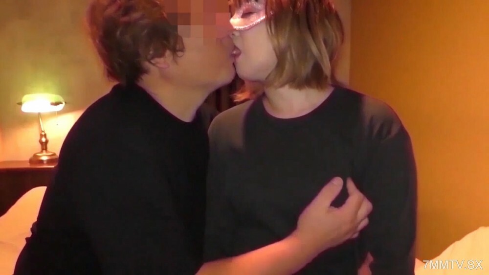 
FC2-PPV-454429738岁成熟妻儿现身