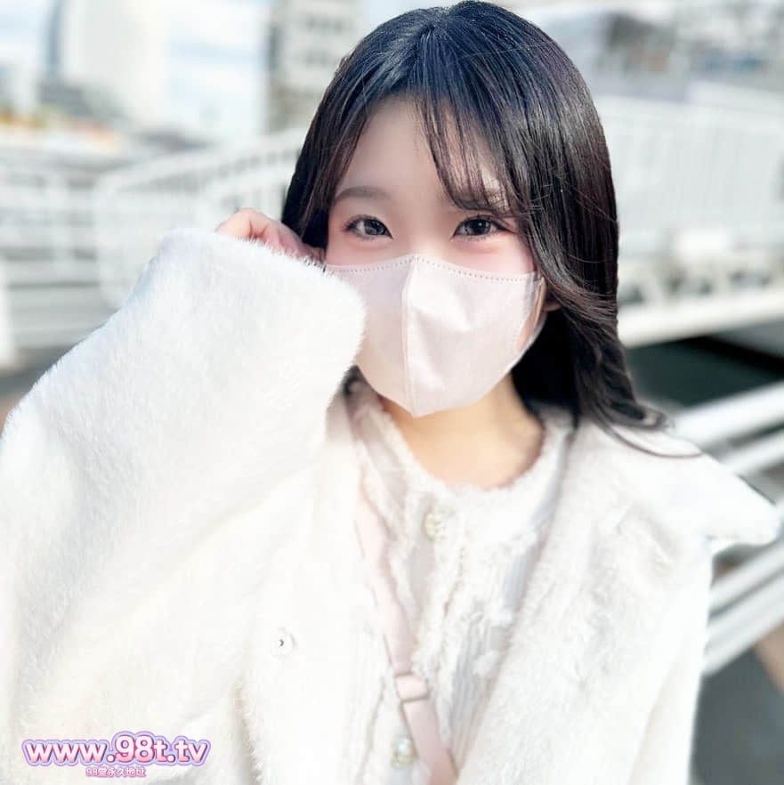 
FC2PPV-4617242-【初撮】天性の愛嬌を持つ学年のアイドル♥️天真爛漫な箱入りムスメが高層ビル