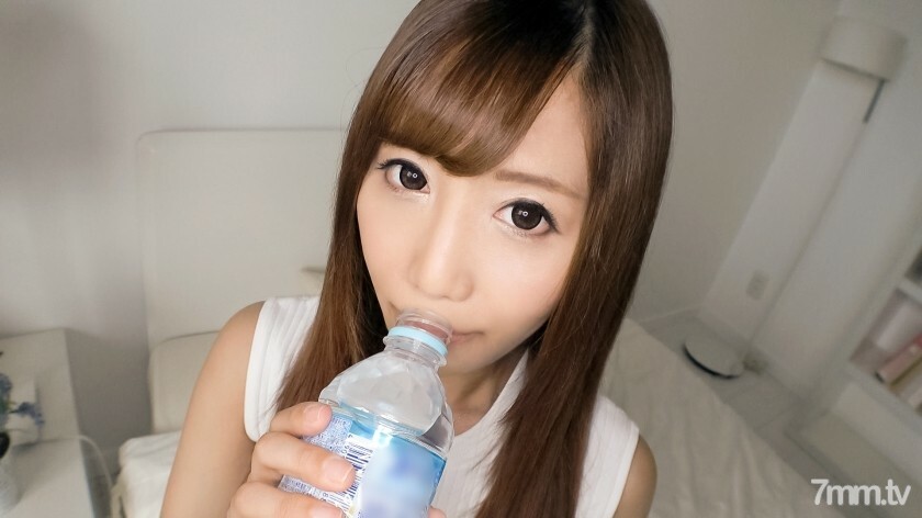 
SIRO-4000第一枪OL假期打工舔猫式乳头如果坐立不安紧张的OL也被快感一扫而光...申请业馀第一次AV拍摄111