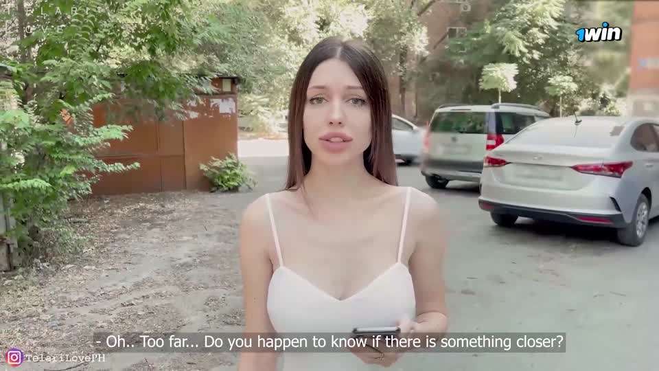 
趁着老公出差黑丝少妇出轨邻居满足自己的骚穴